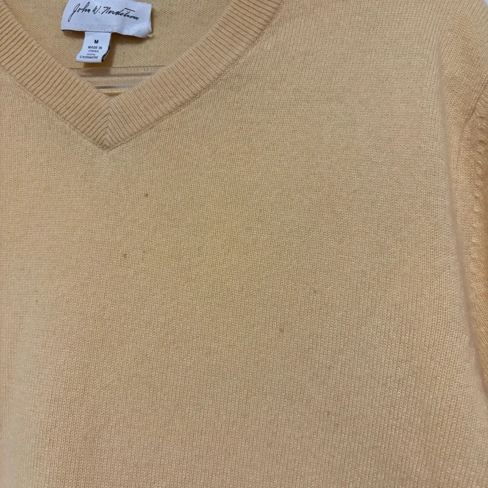 JOHN W‎ NORDSTROM V-NECK SWEATER 100% CASHMERE YELLOW SOLID MEN Medium